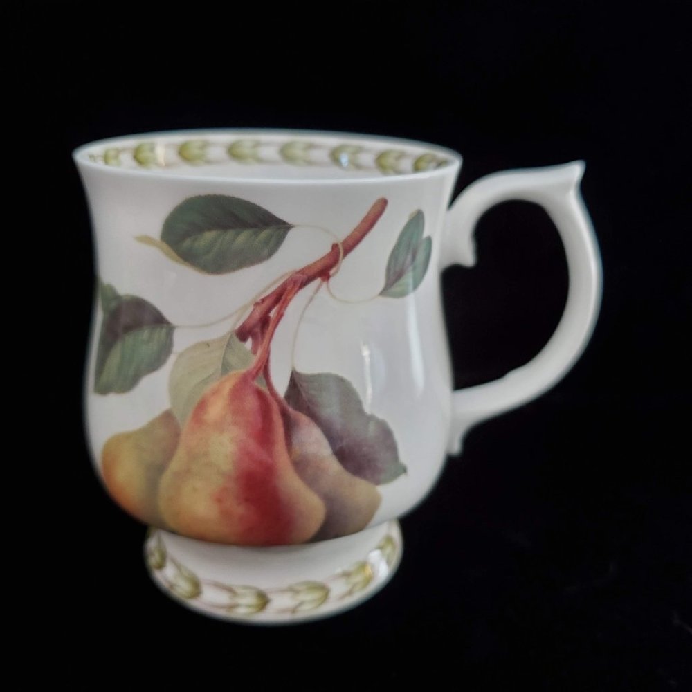 Queens Royal Horticultural Society Hookers Fruit Footed Mug - Pears